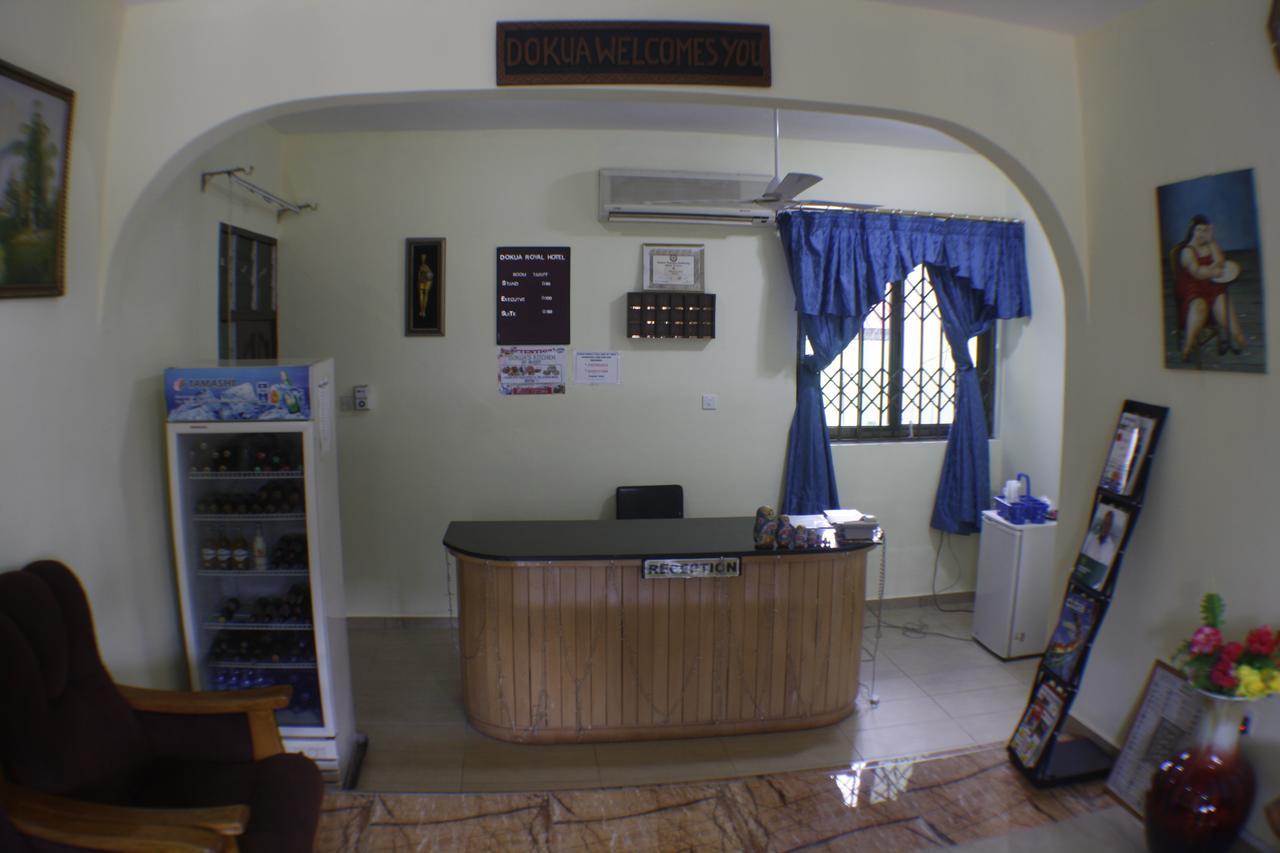 Dokua Royal Hotel Kwabenya Екстериор снимка